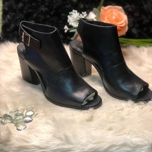 Seychelles  women’s peep toe bootie